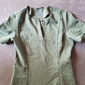 FIGS xxsmall olive green slim scrub top